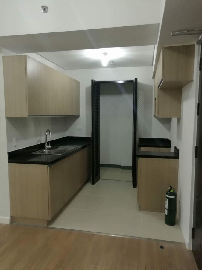One bedroom condominium for rent in One Maridien in High near The Finance Tower08
