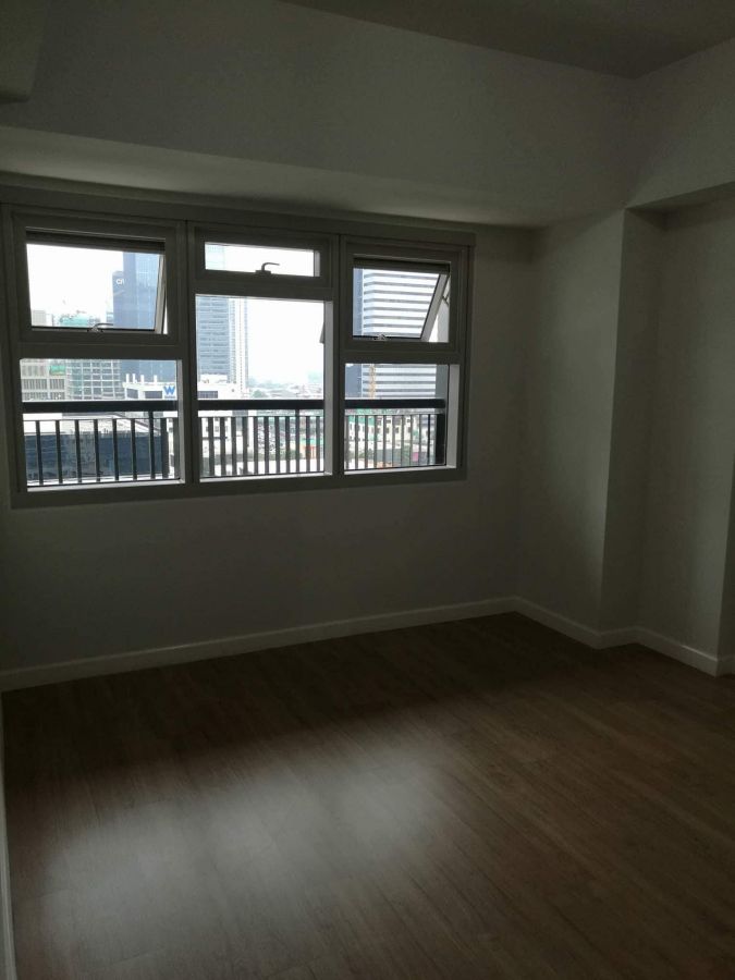 One bedroom condominium for rent in One Maridien in High near The Finance Tower09