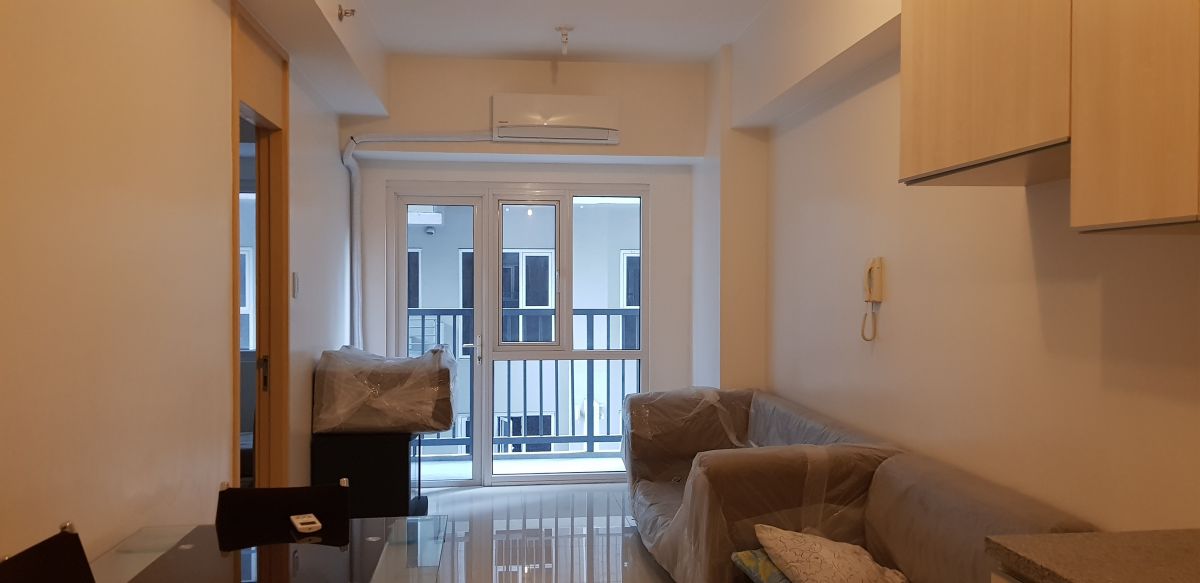 For rent 1 bedroom in Signa Designer Residences in Salcedo Village along Valero08