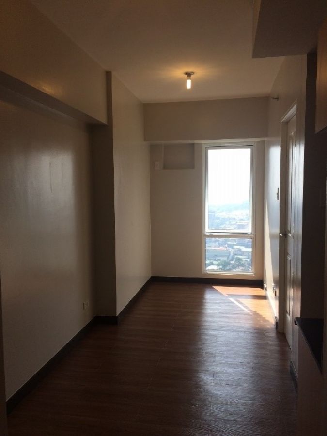 1 Bedroom Bare For Rent Pasay Near Resorts World06