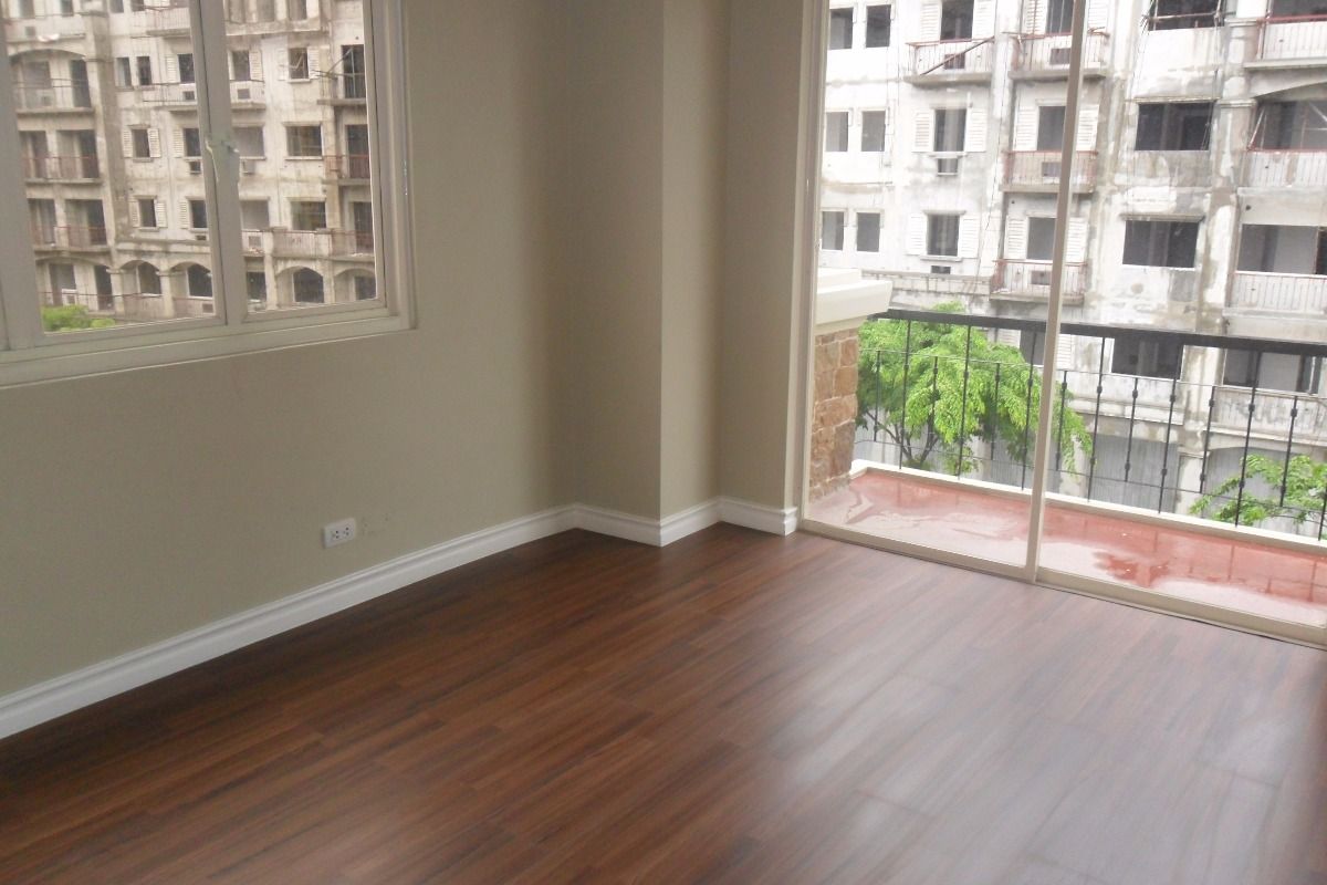 McKinley Garden Villas  3 Bedroom Bare for Rent Mckinley Hill Taguig06