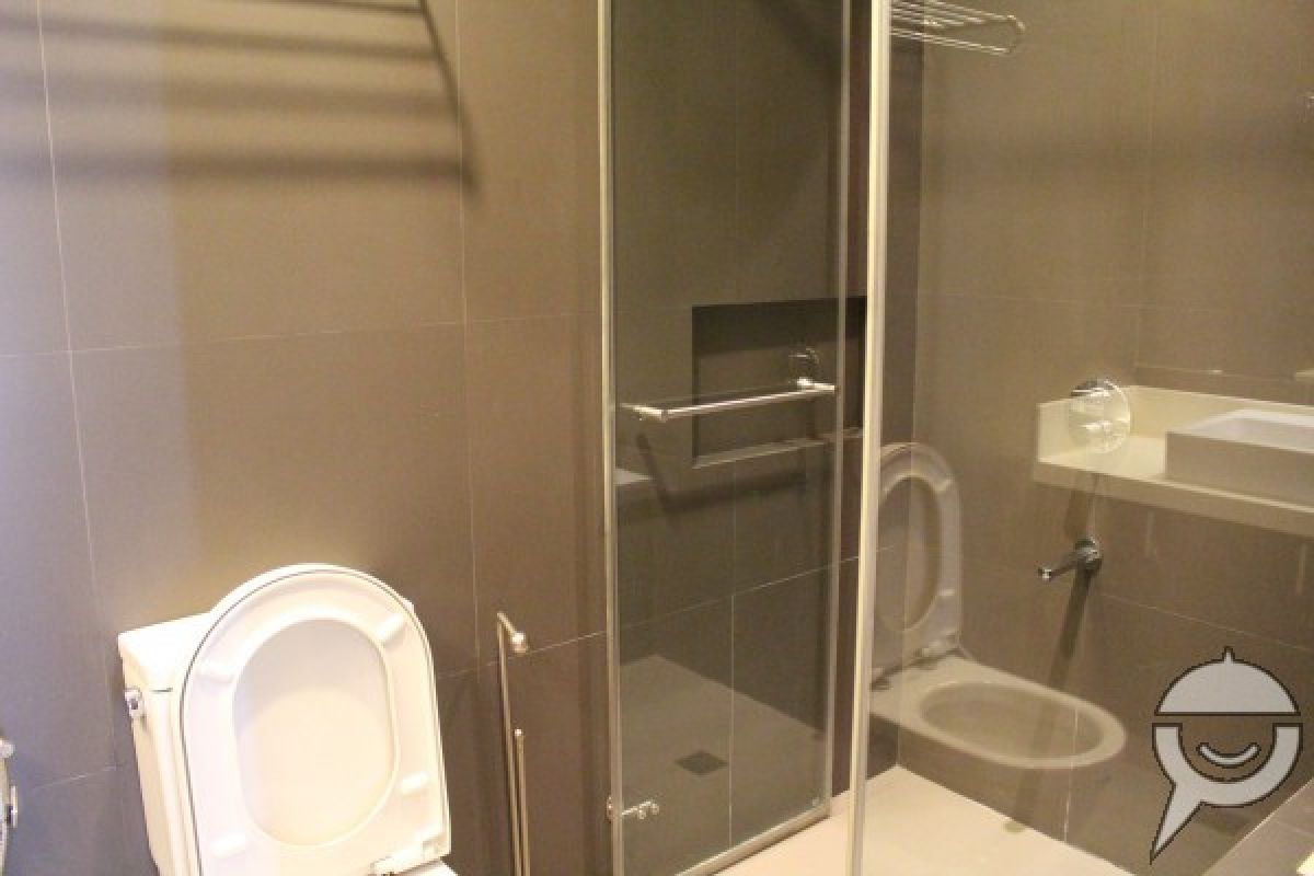 3 bedroom condo unit for rent with paking at  Crescent Park Residences02