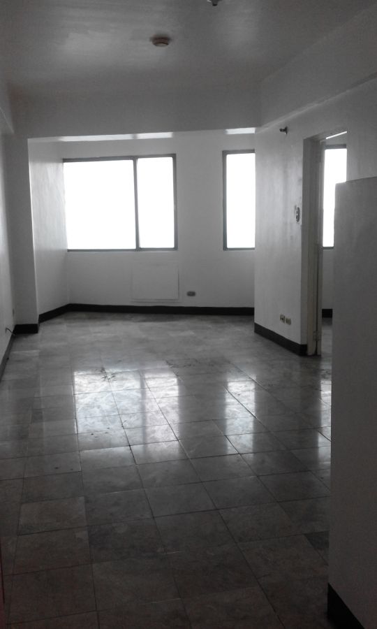 1 Bedroom Unit for Rent in Burgundy Westbay Tower06