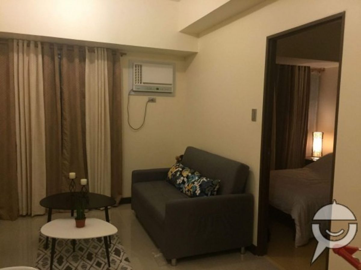 1 Bedroom Condominium Unit For rent facing Robinsons Magnolia Mall03