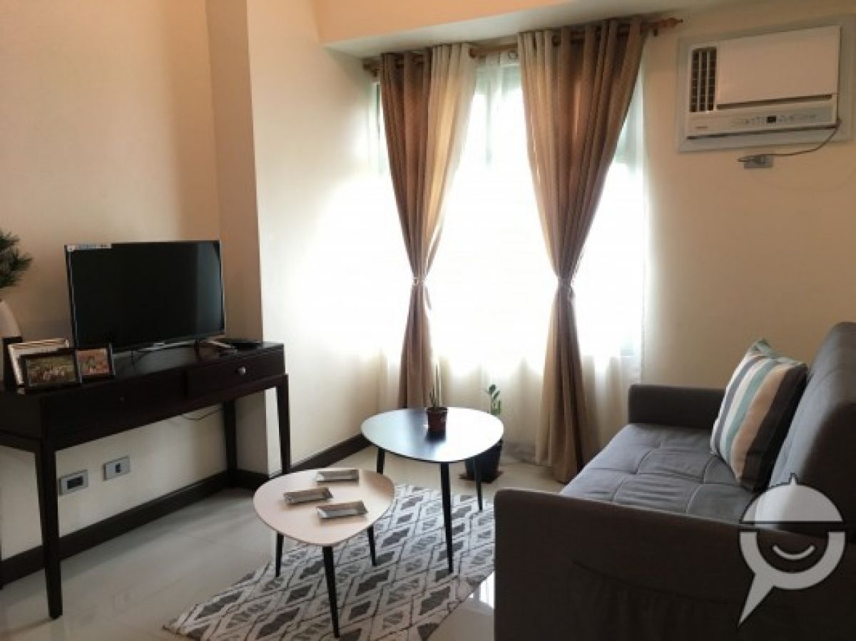 1 Bedroom Condominium Unit For rent facing Robinsons Magnolia Mall05