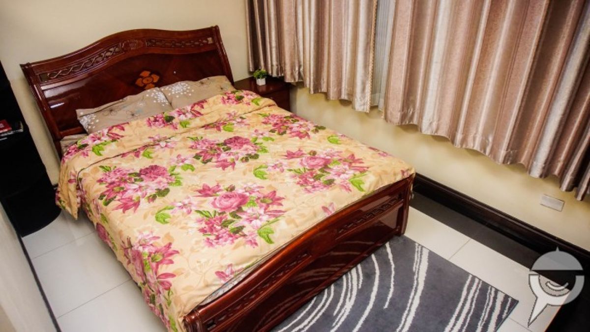 1 Bed room Condotel with BGC skyline view across St.Lukes05