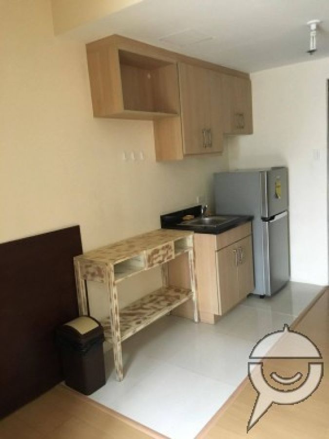 1BR loft type condominium in BGC03