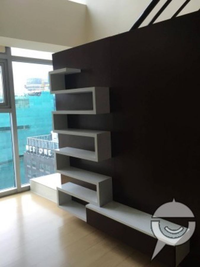 1BR loft type condominium in BGC06