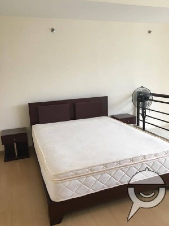 1BR loft type condominium in BGC08