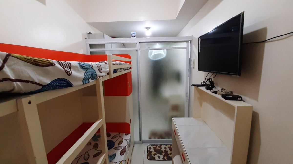 "1 studio type unit beside La Salle Taft for rent at Php 15,000/month"09