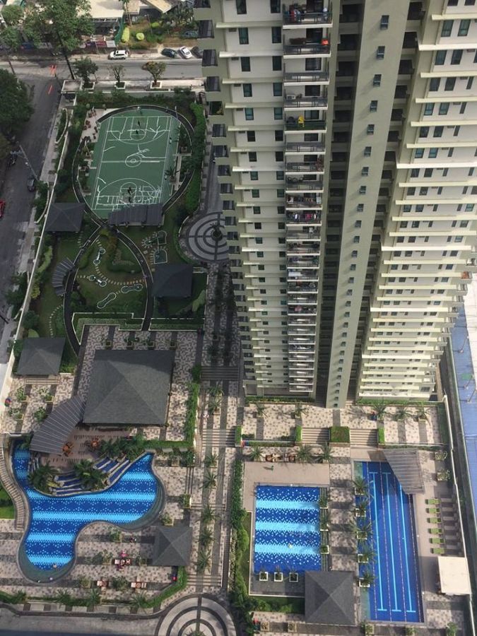 2 Bedroom Penthouse unit with Balcony facing amenities05