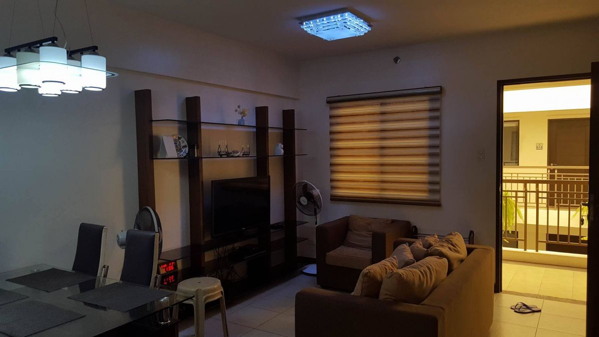 "2 Bedroom unit for rent in Arista Place, Santo Niño, Parañaque City"09
