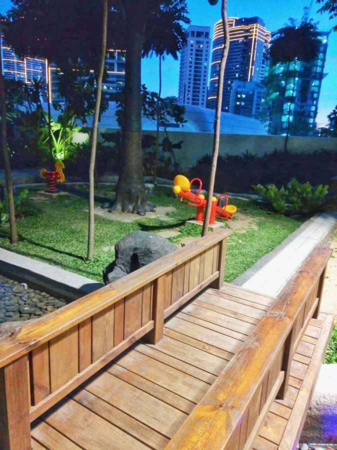 One Bedroom Condo in Acqua Private Residences with City Skyline View03