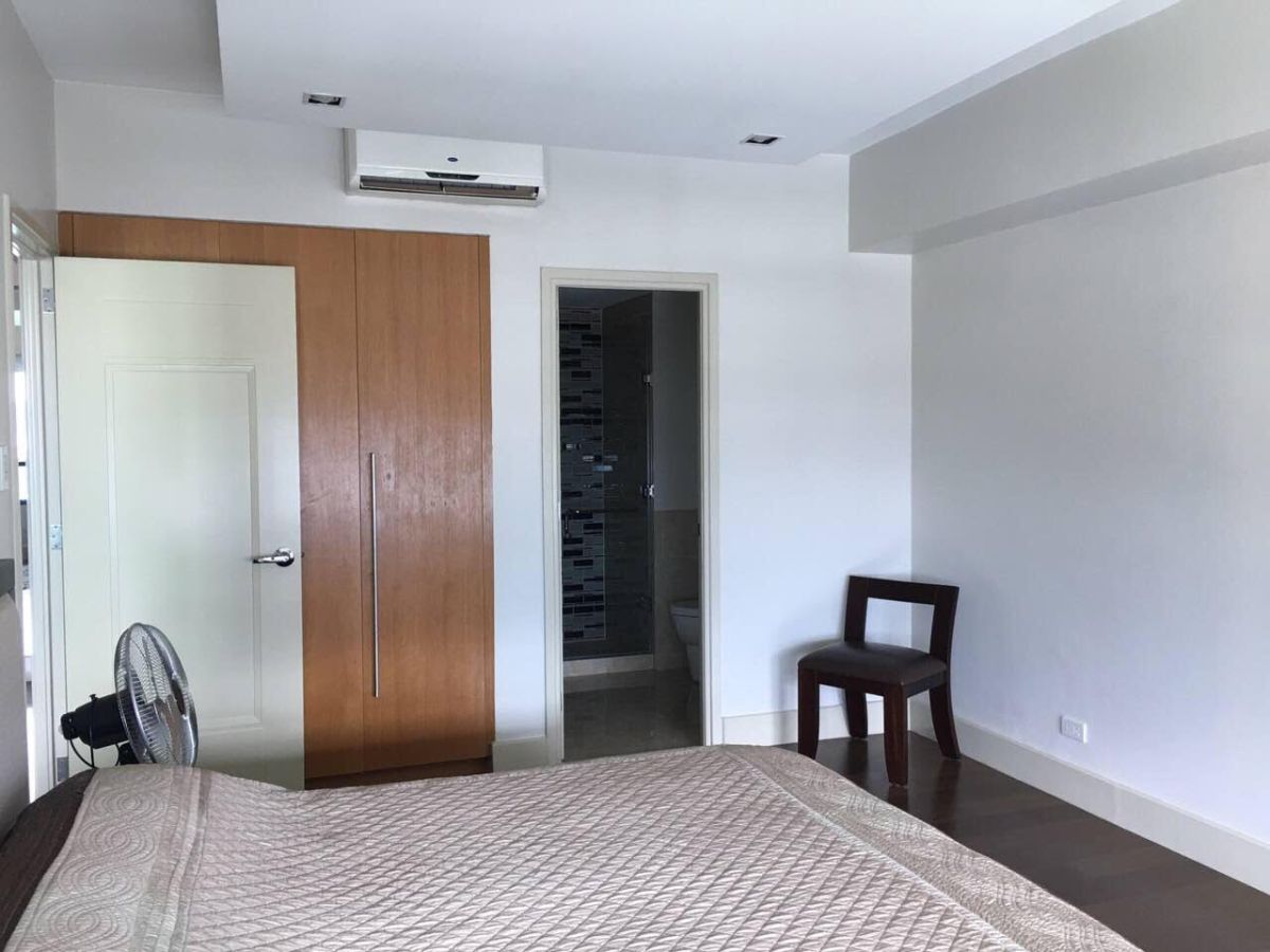 2 Bedroom for Lease in Edades Rockwell Makati02