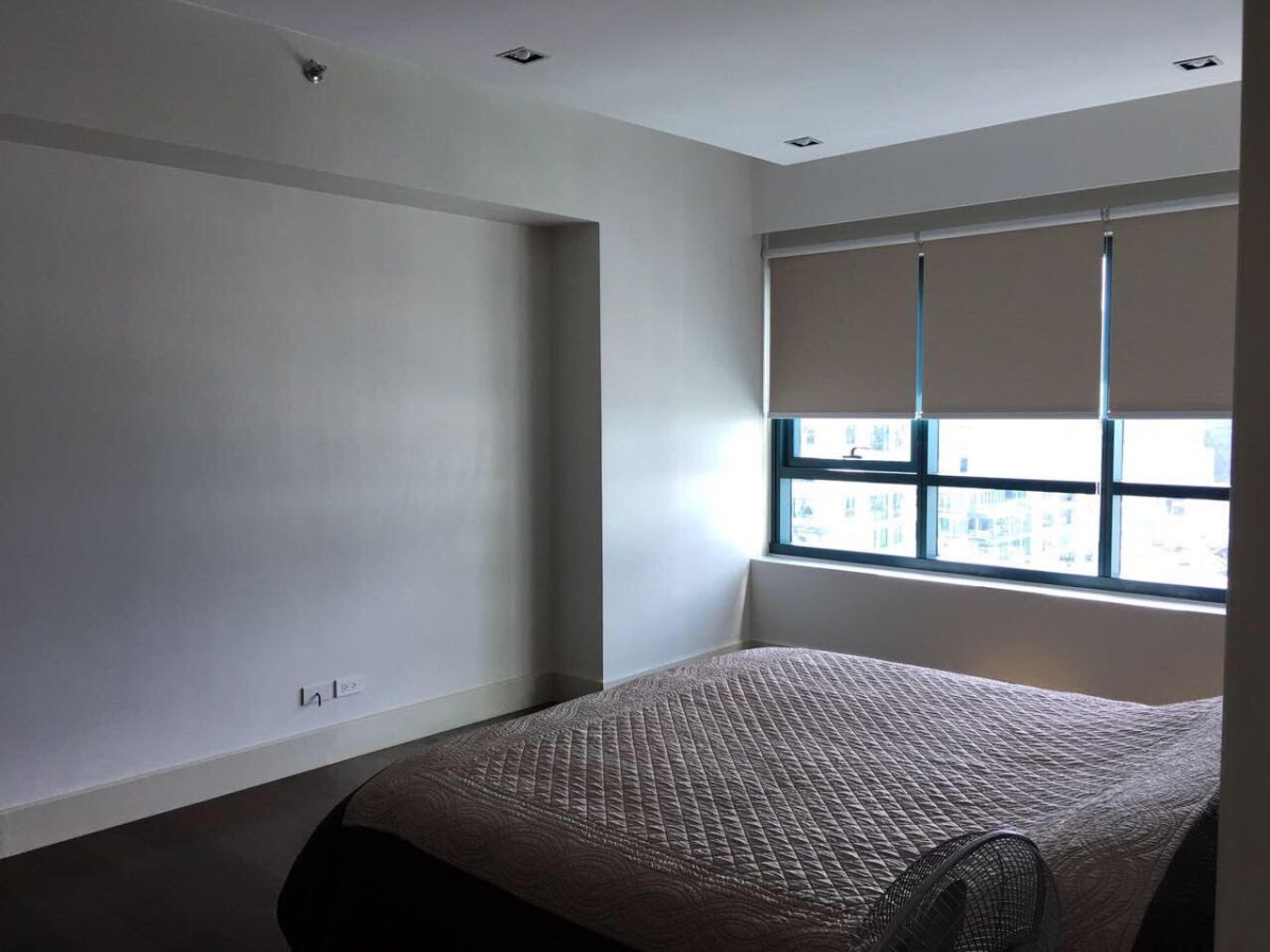 2 Bedroom for Lease in Edades Rockwell Makati03