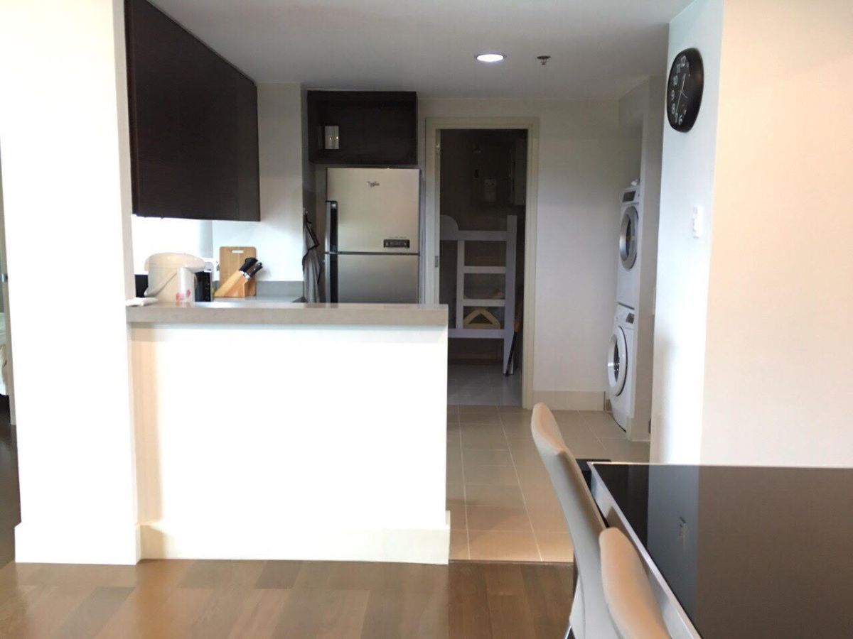 2 Bedroom for Lease in Edades Rockwell Makati06