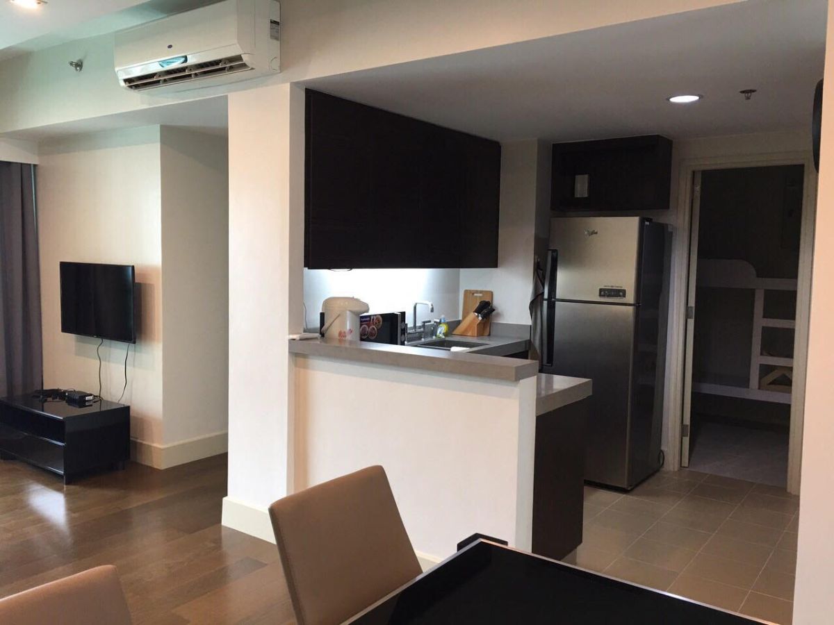 2 Bedroom for Lease in Edades Rockwell Makati09