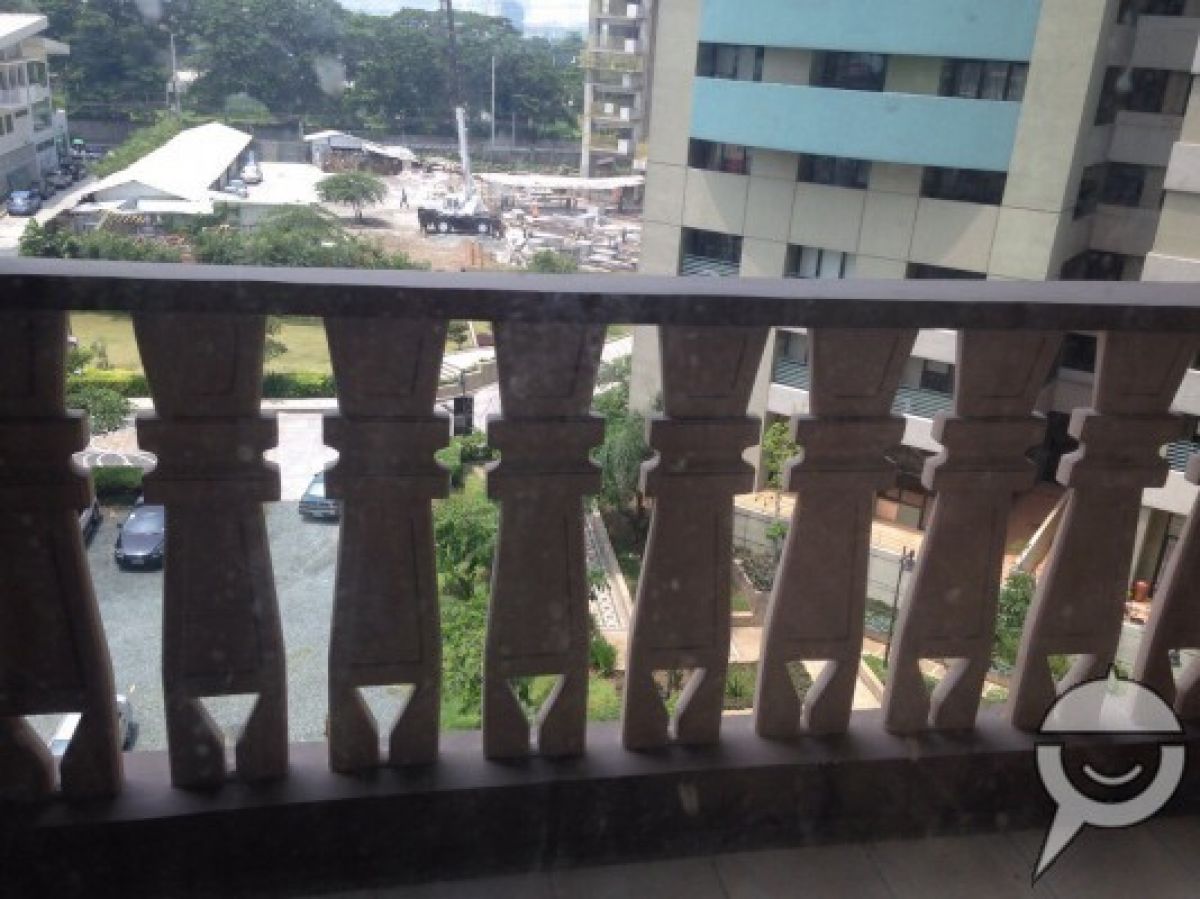 Pine Crest Condominium for Rent02