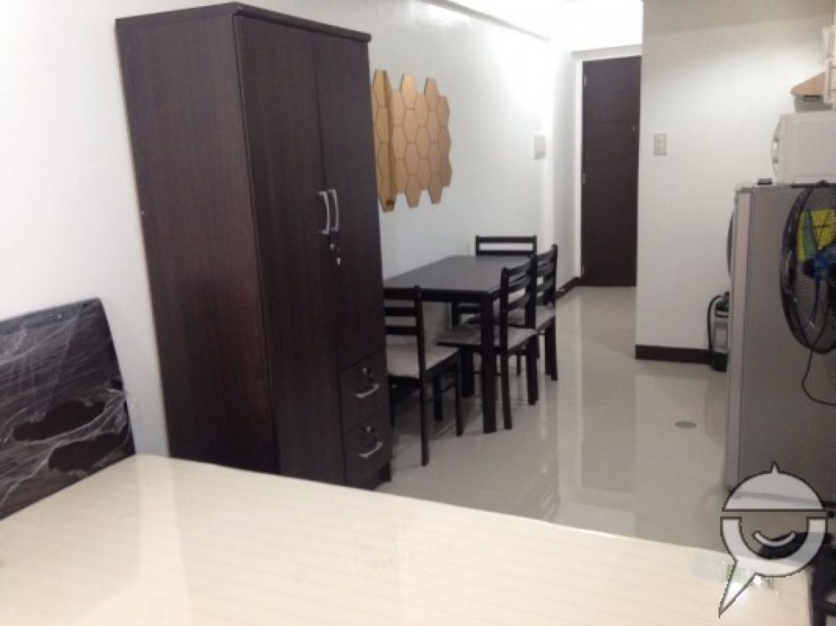 Pine Crest Condominium for Rent04