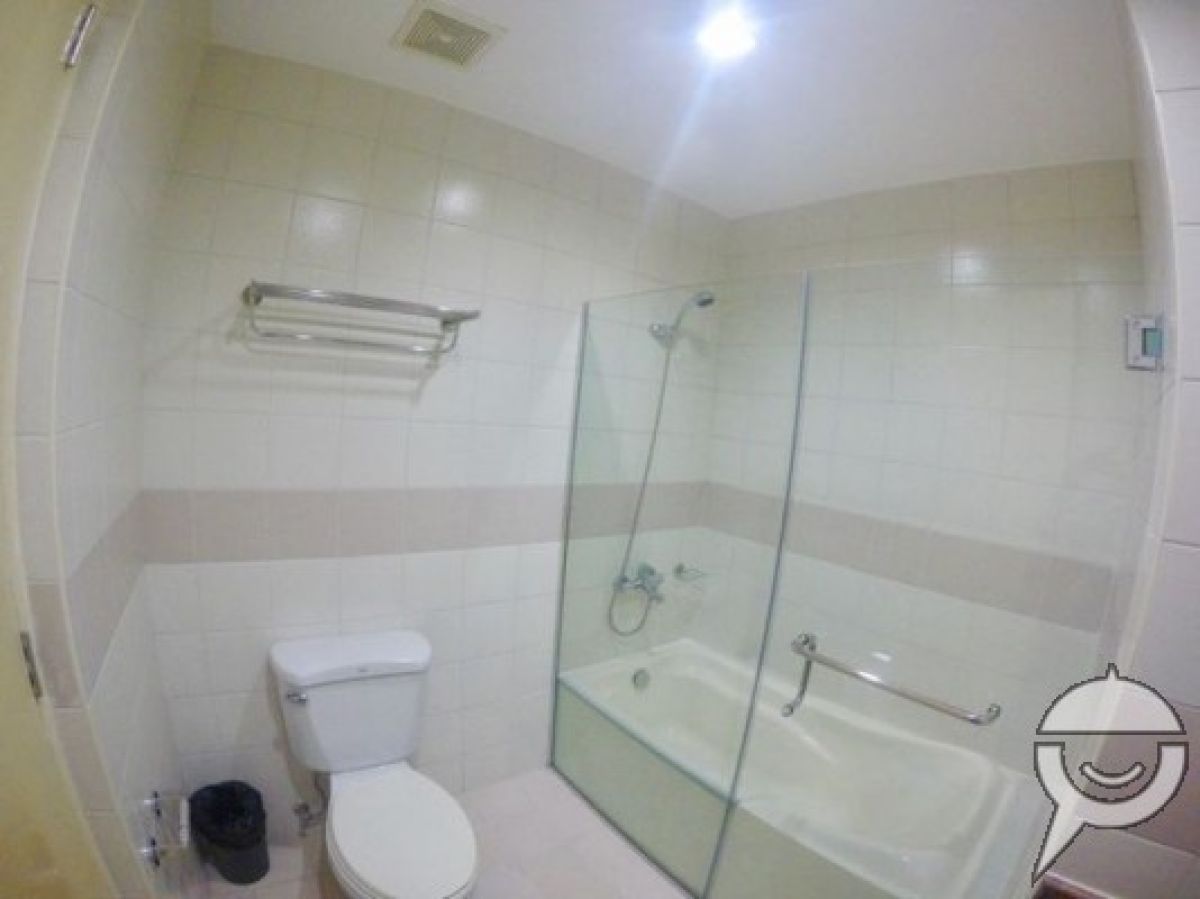 Fully furnished unit with 2 bedroom and toilet and bath07