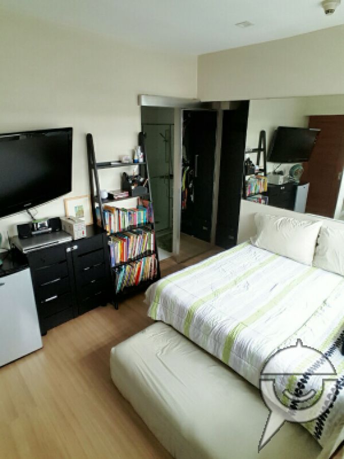 110sqm Fully Furnished 2BR Corner Unit with Parking07