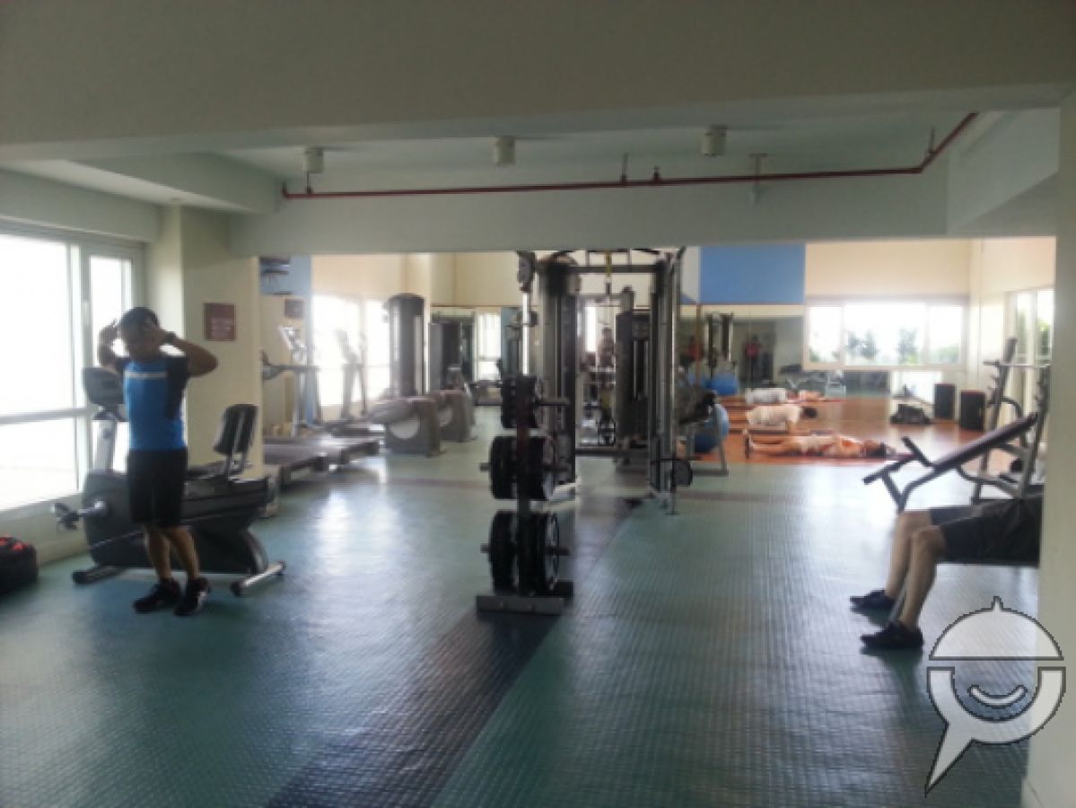 Condo for rent in Columns Ayala04