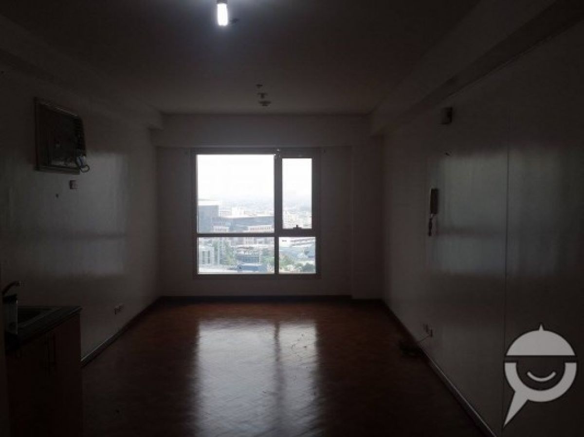 Condo for rent in Columns Ayala08