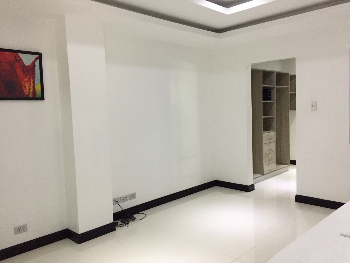 Condominium  for Rent 1br fully furnished10