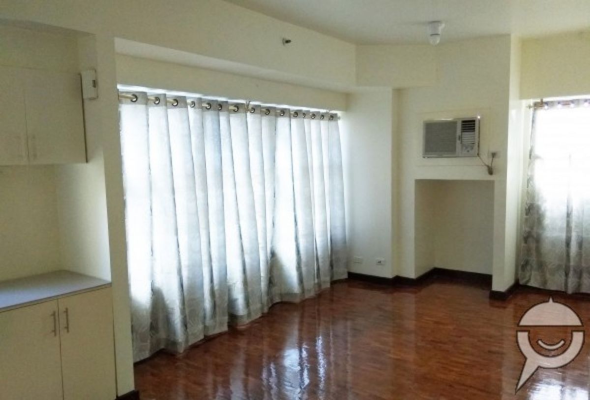 1 Bedroom Two Adriatico Place Malate Condo Unit for RENT03