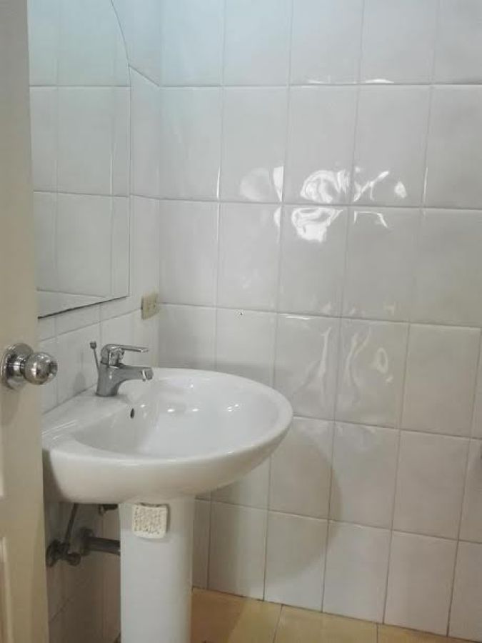 For rent 1 bedroom unit in Biltmore Condominium in Makati03