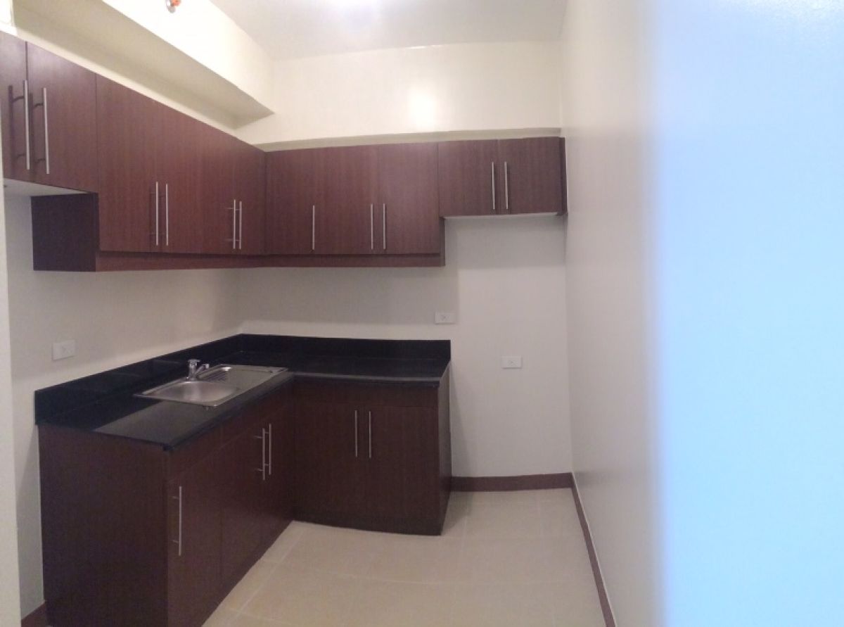 Flair Towers Mandaluyong 2 Bedroom Bare with Parking For Rent08