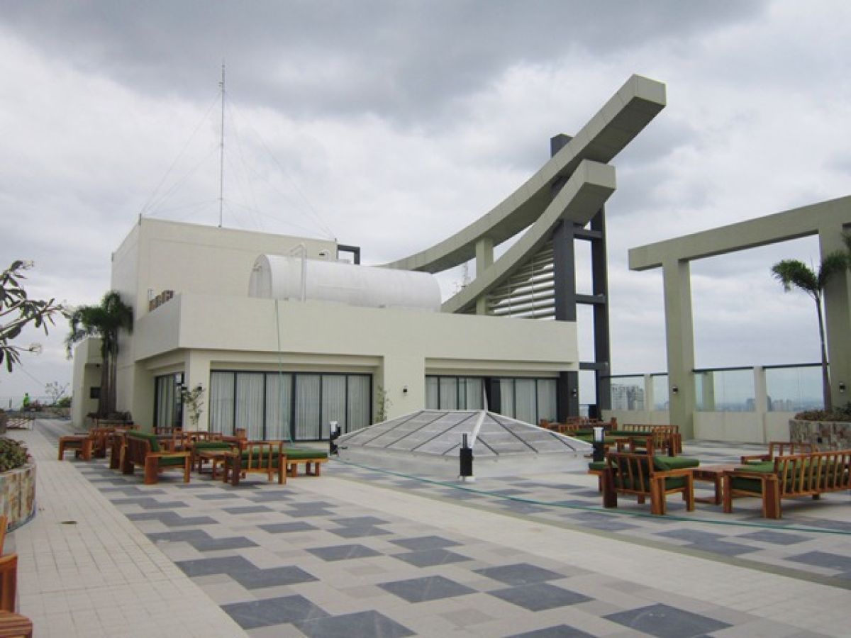 For Lease Fully Furnished 2 Bedroom Flair Towers03