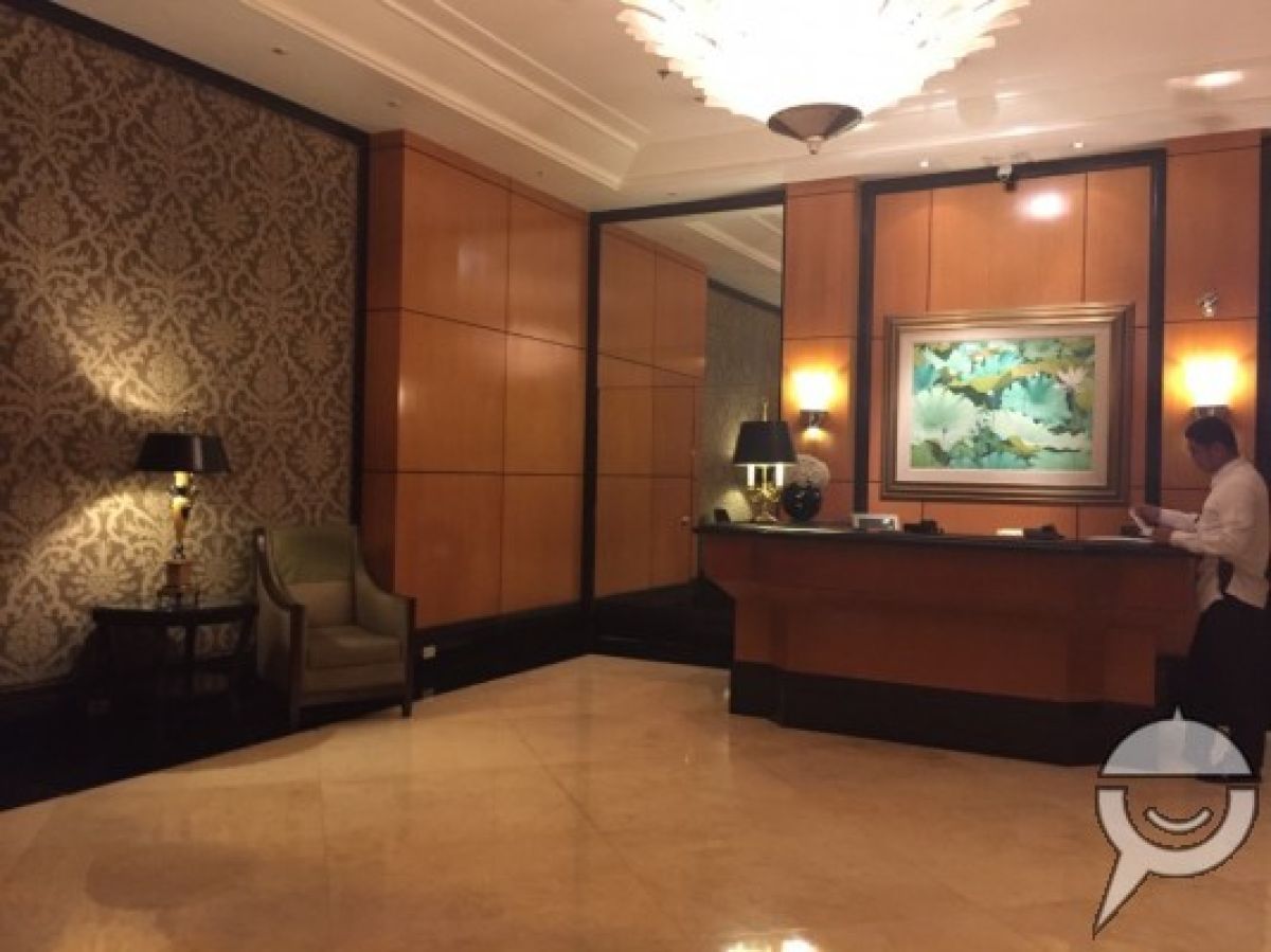 Condo for Rent at The Biltmore (Legazpi Village): 1BR 2TB w/ parking01
