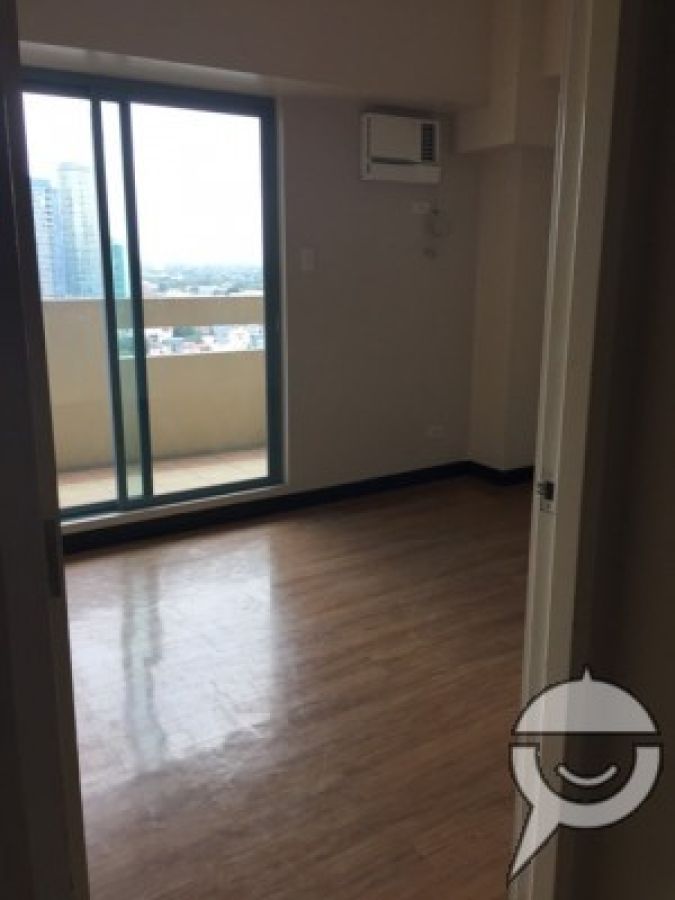 2BR bare condo in Mandaluyong City08