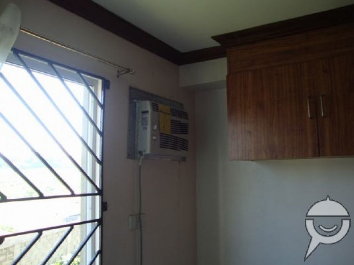 2 BR Condo Unit Semi Furnished06