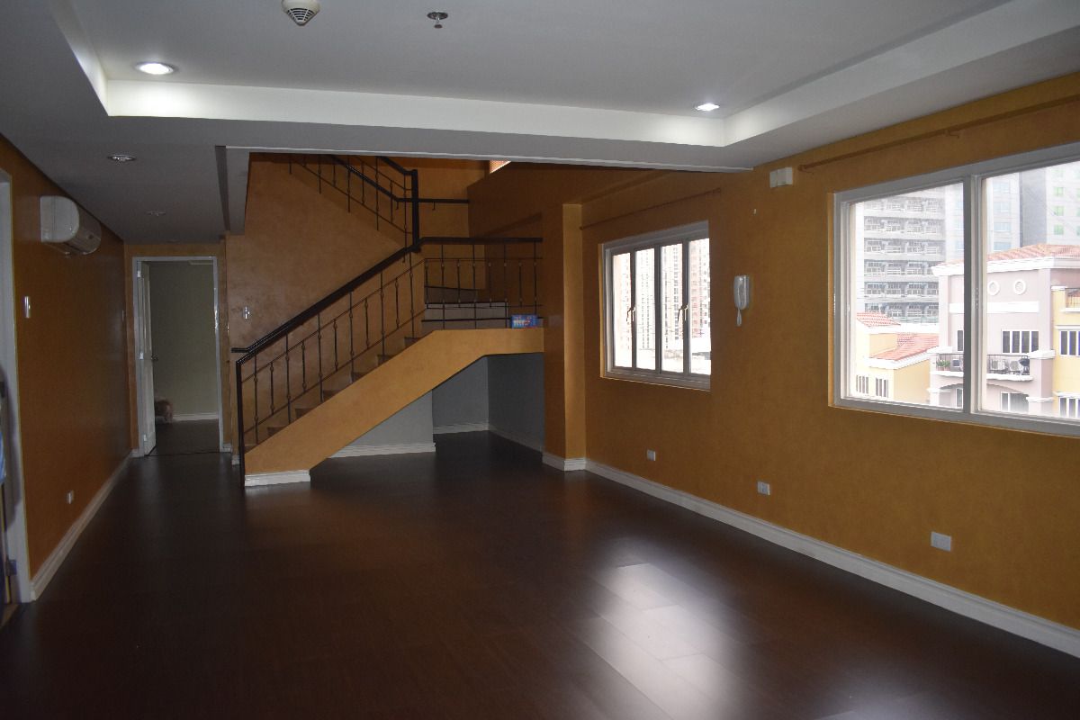Mckinley Hill Garden Villas05