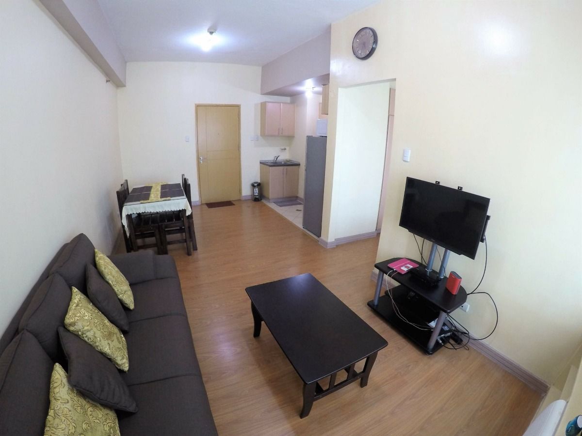 1 Bedroom Unit in One Central Park10