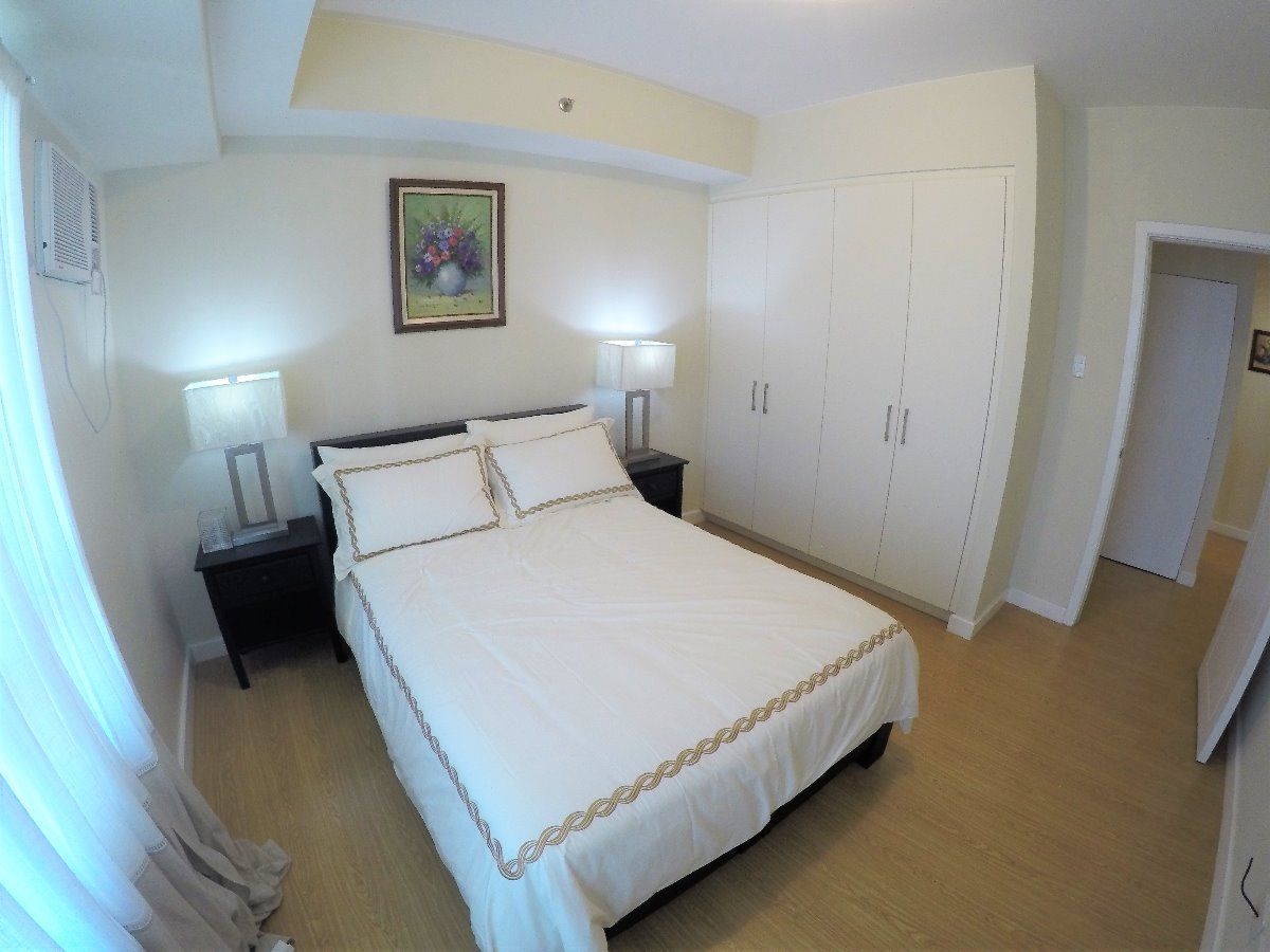 2 Bedroom Unit with Balcony and Parking in The Grove by Rockwell03