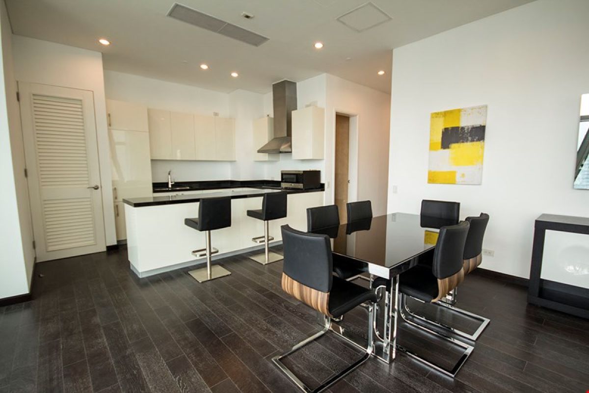 "For Rent Lease: Trump Tower, 2 Bedroom, Furnished, 149sqm, Makati Ave"06