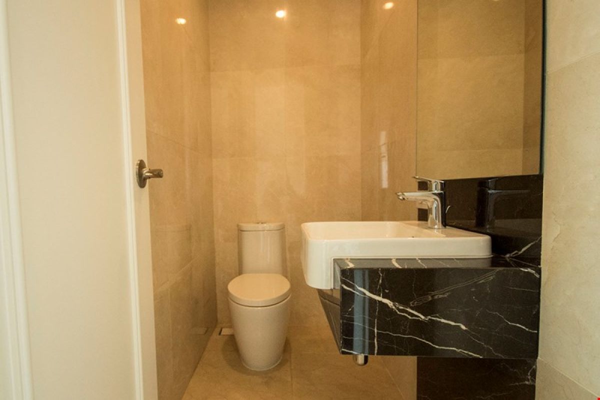 "For Rent Lease: Trump Tower, 2 Bedroom, Furnished, 149sqm, Makati Ave"09