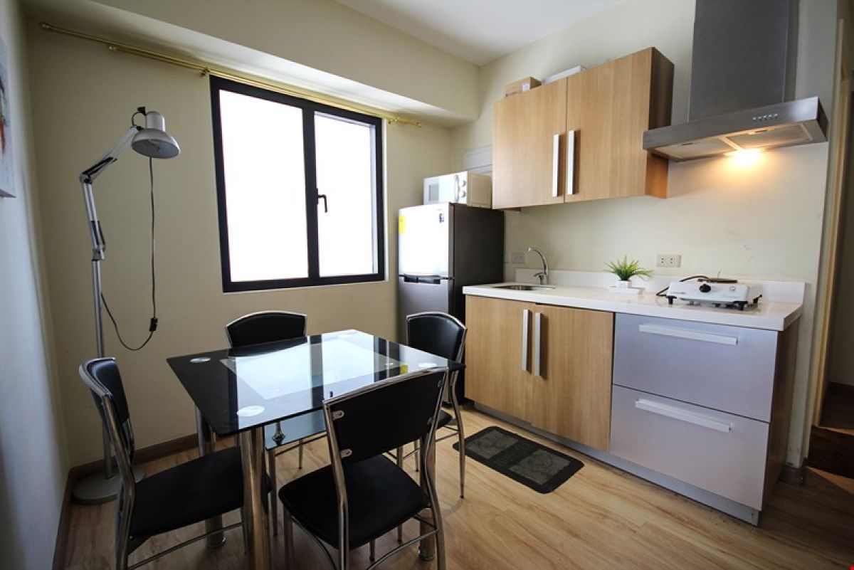 "For Rent Lease: The Knightsbridge, 1 Bedroom, Furnished, 35sqm, Makati Ave"04