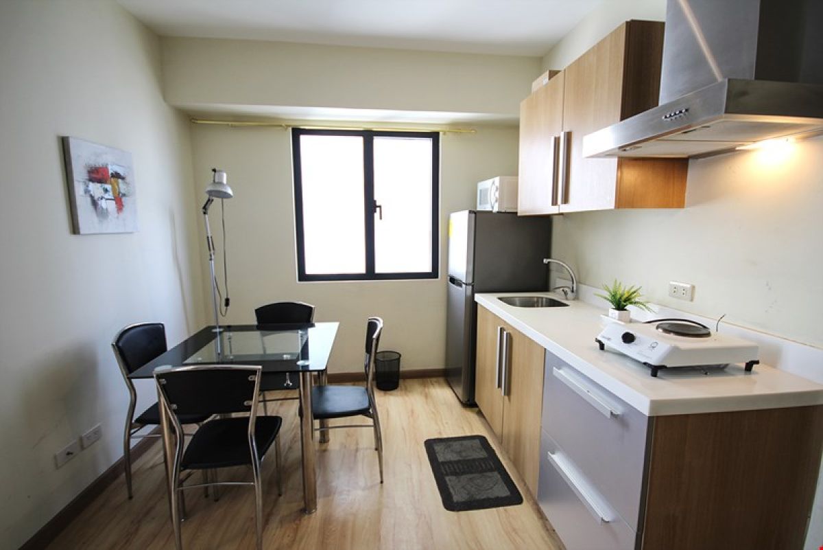 "For Rent Lease: The Knightsbridge, 1 Bedroom, Furnished, 35sqm, Makati Ave"06