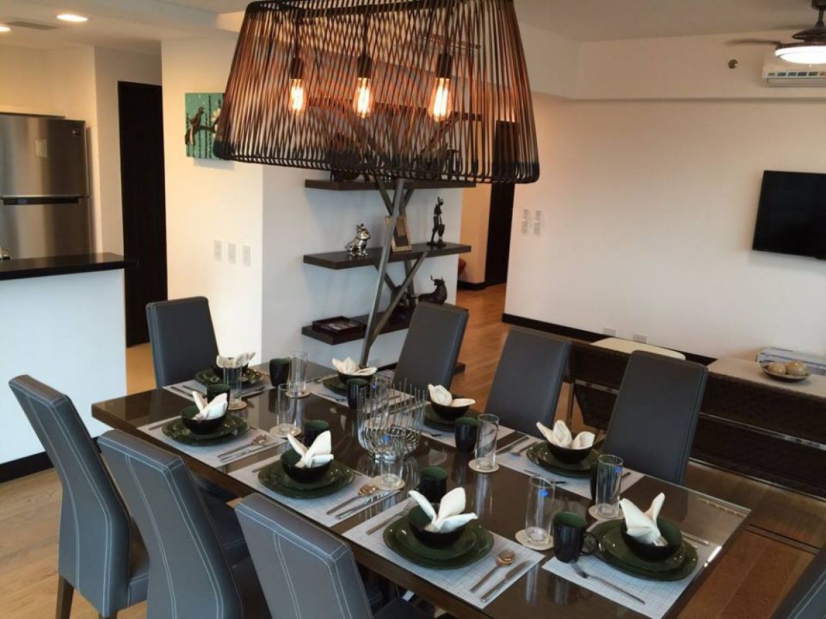 "Bamboo Tower at One Serendra, 2 Bedroom, Furnished w Parking, 135 sqm"04