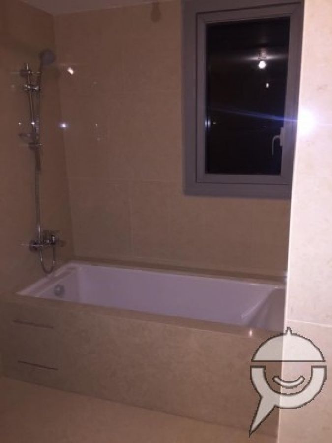 For Rent 2BR w/ balcony and Parking06