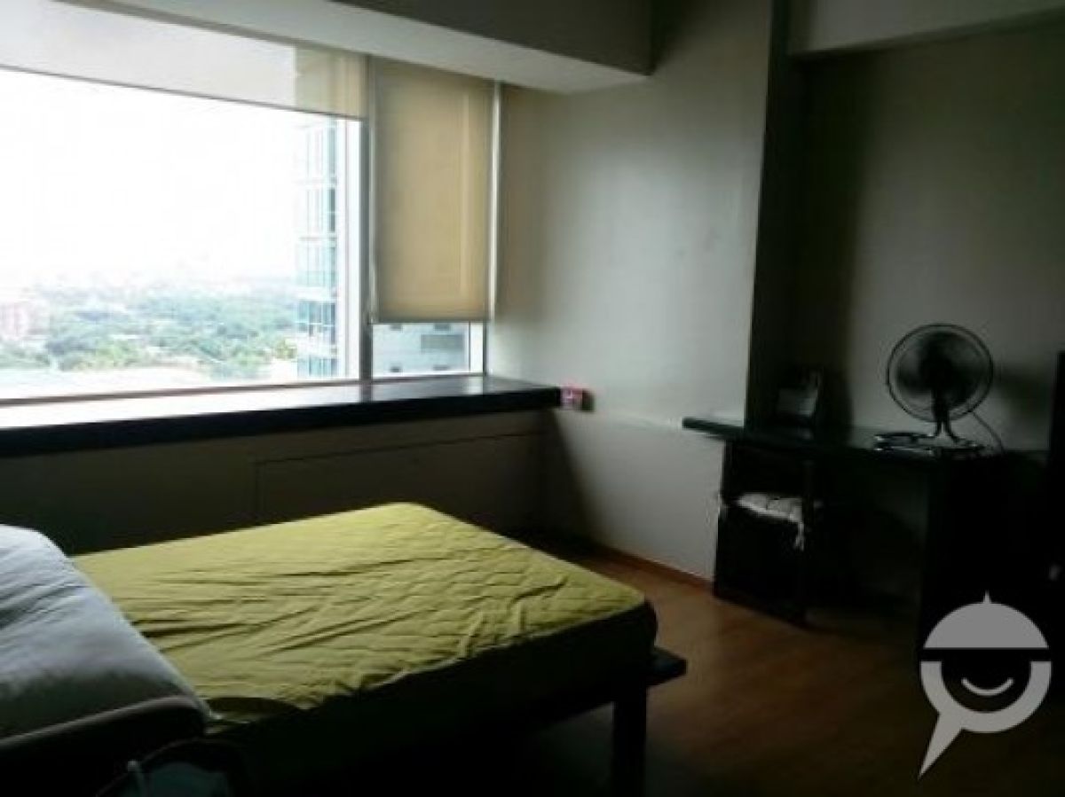 Studio Unit at The St. Francis Shangri-la Place08