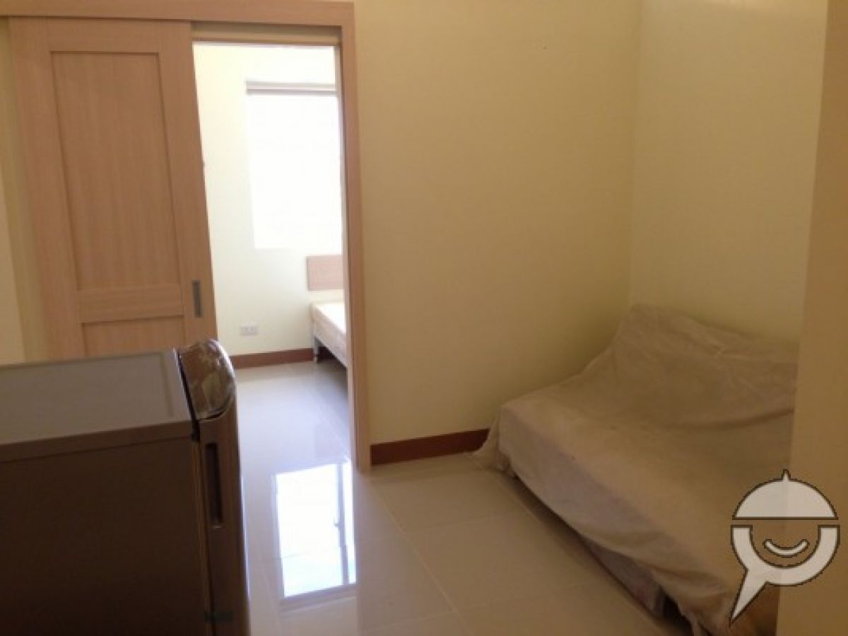 2 Bedroom For Rent in Field Residences02