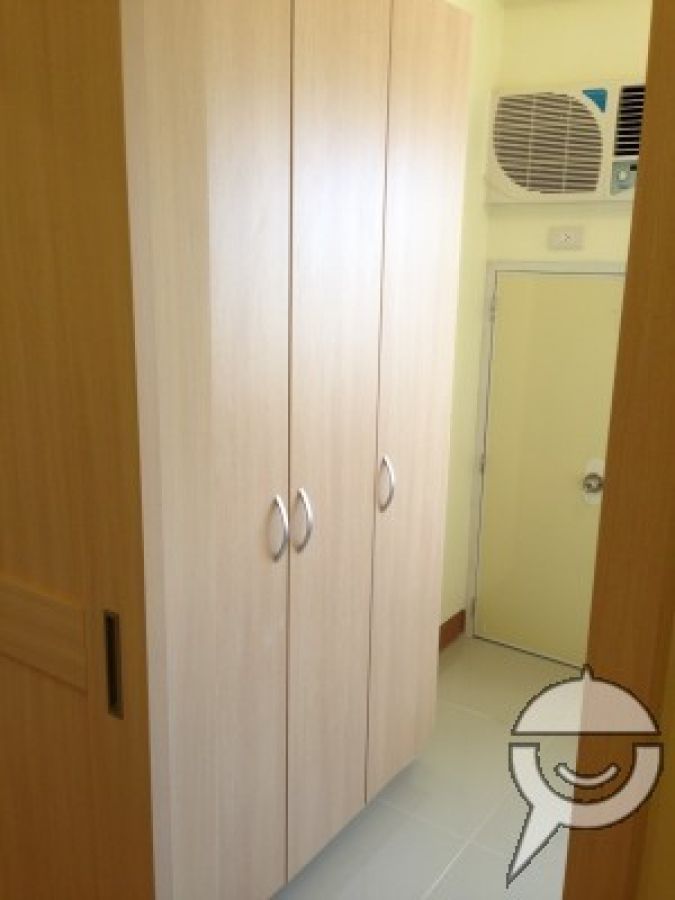 2 Bedroom For Rent in Field Residences04