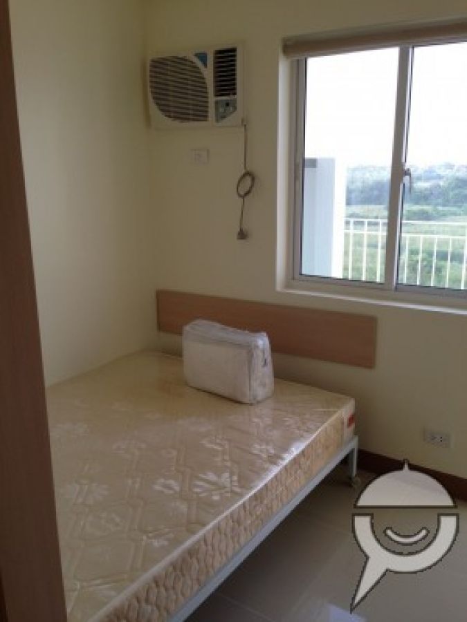 2 Bedroom For Rent in Field Residences08