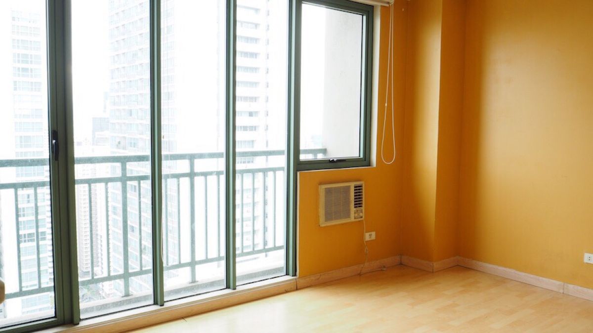 2 Bedroom Semi furnished for Lease in Soho Central Mandaluyong09
