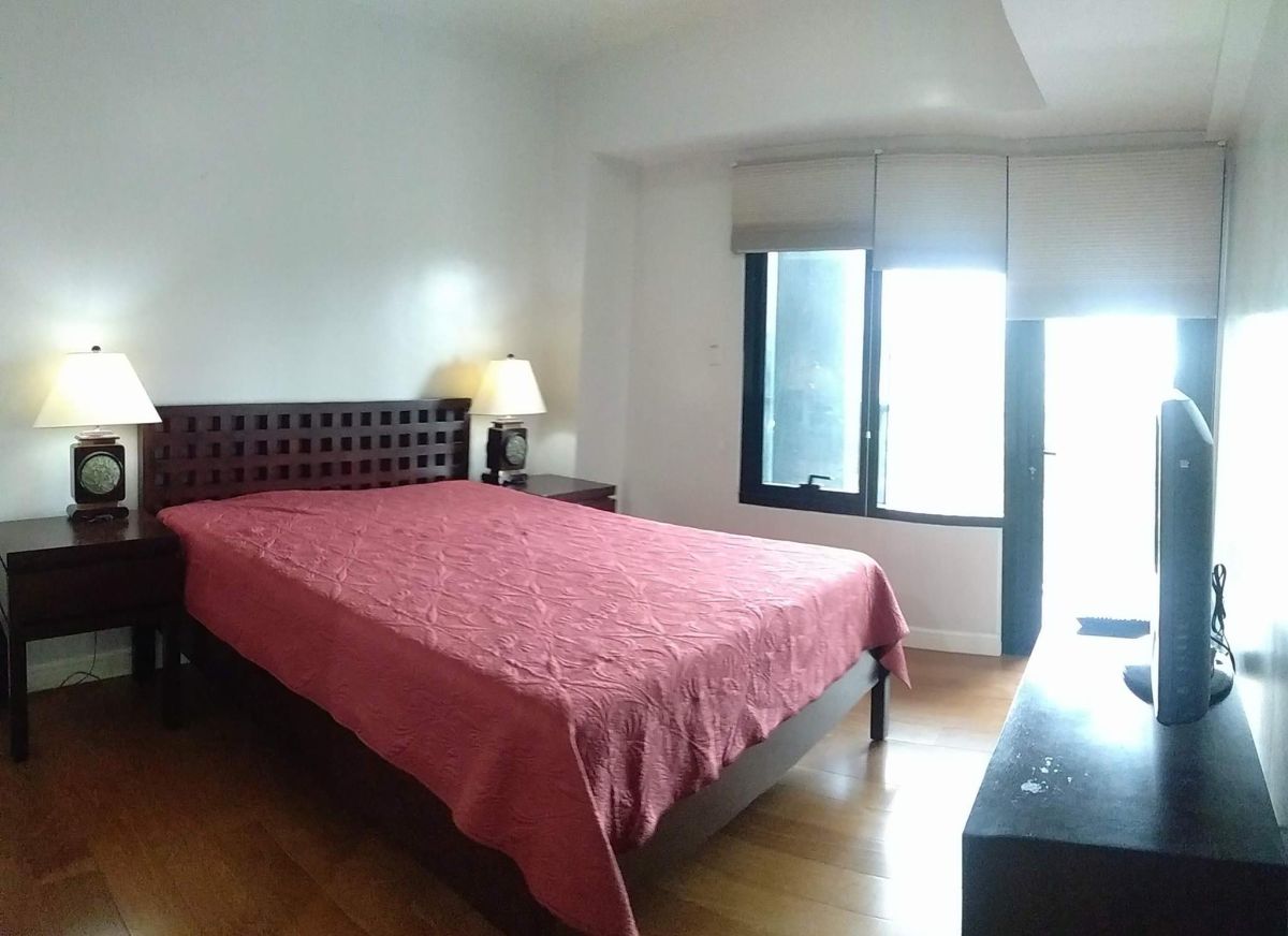 "2 Bedrooms, furnished for lease in One Rockwell East Makati"05